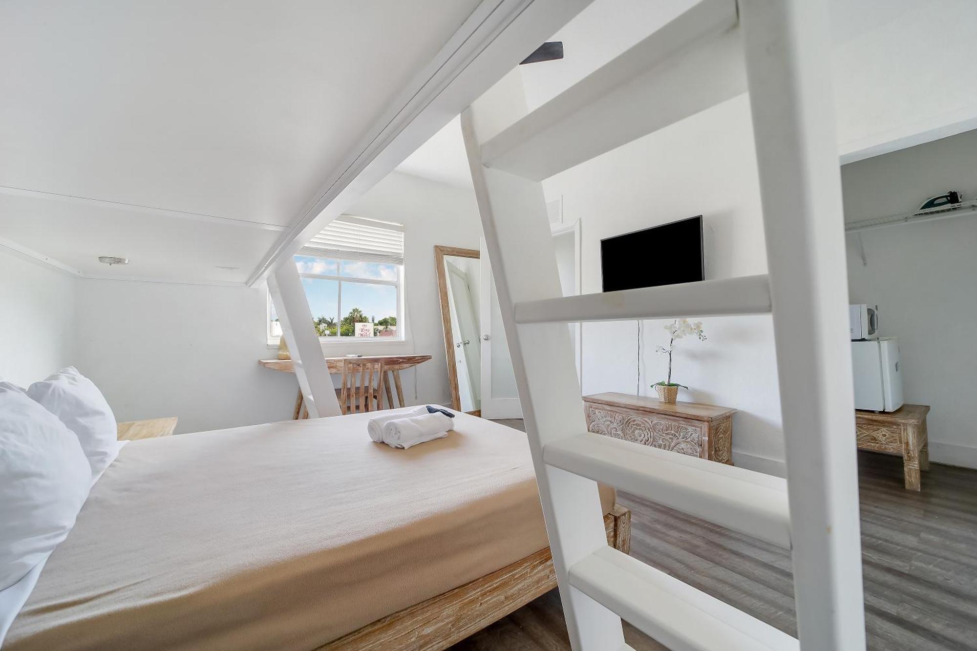 Treehouse Hotel Miami Exteriör bild